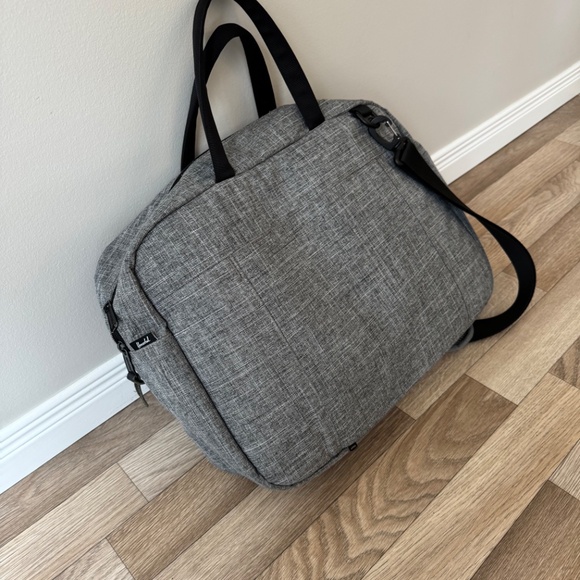 Herschel Bag with suitcase sleeve - Picture 4 of 5